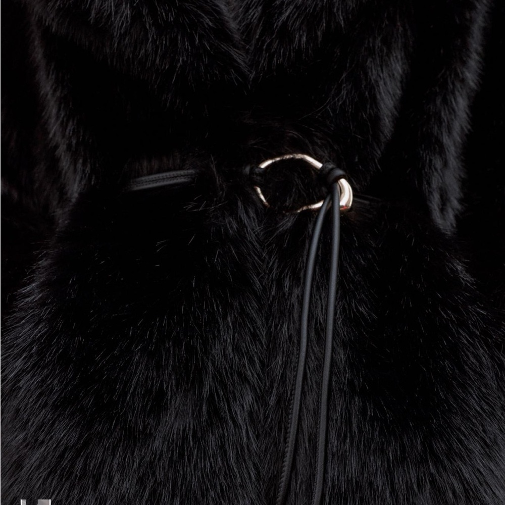 Luxurious Brown Faux Fur Coat with Belt, NEW - Picture 3 of 3